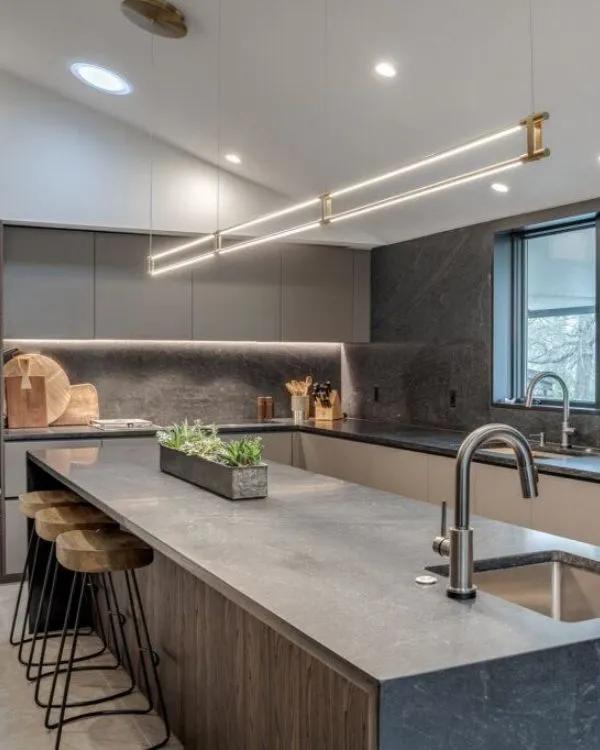 home_cat_kitchen